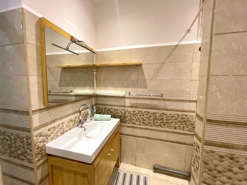 Appartement Dans Immeuble Haussmanien Algír Kültér fotó